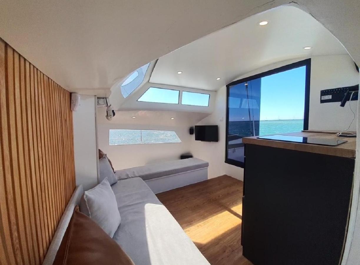 Barco Casa Catamarã SleepandBoat FAO Exterior foto