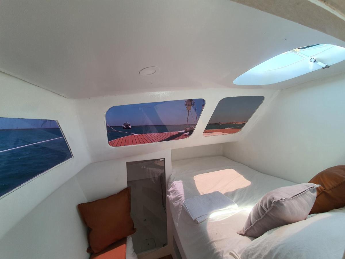Barco Casa Catamarã SleepandBoat FAO Exterior foto