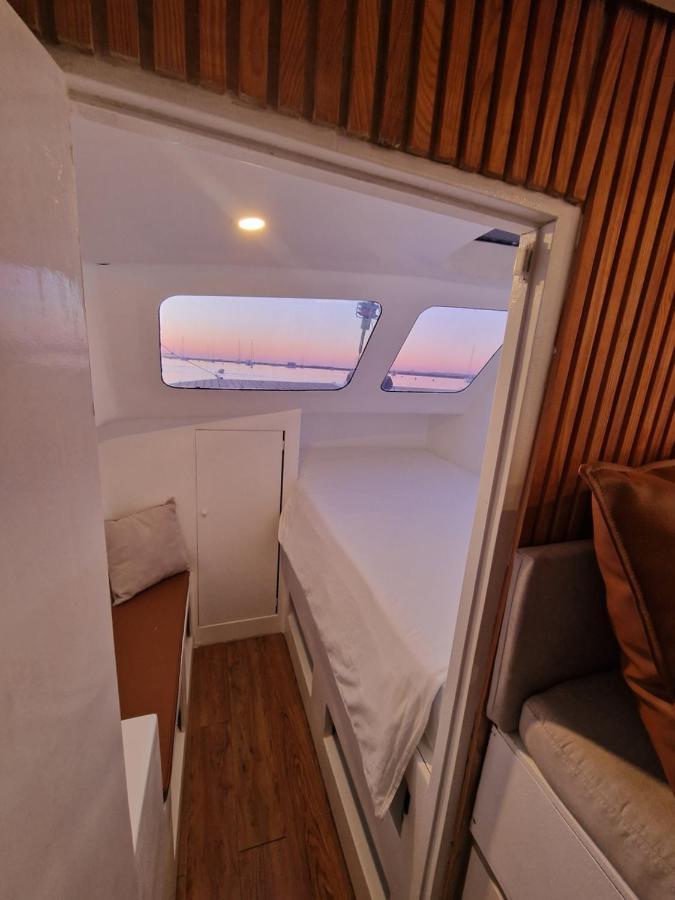 Barco Casa Catamarã SleepandBoat FAO Exterior foto