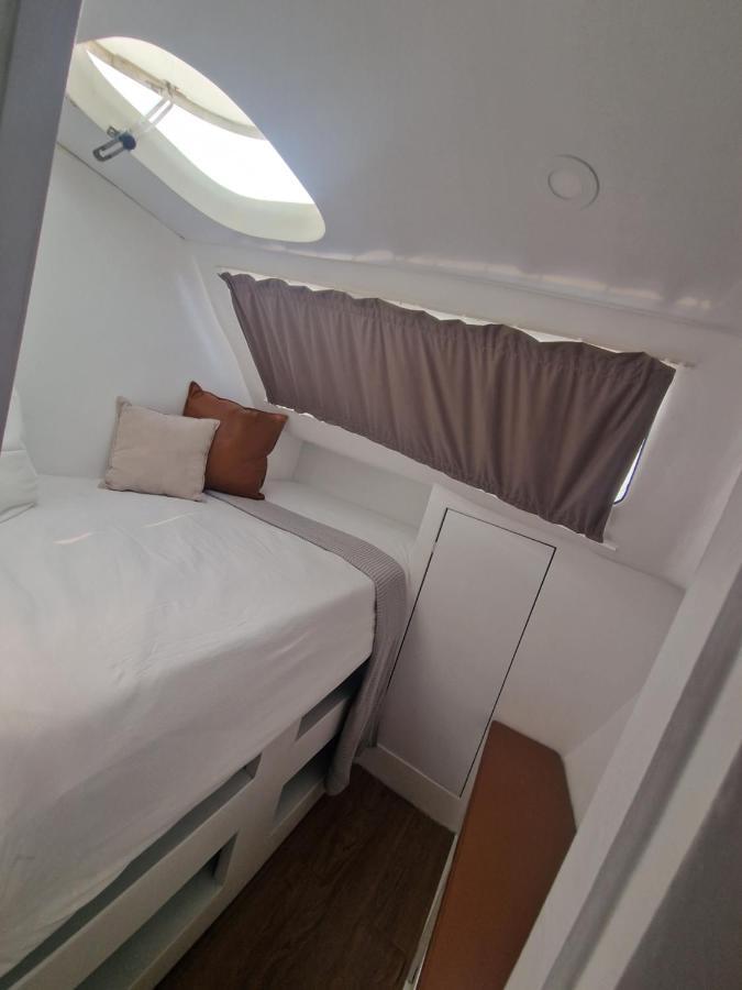 Barco Casa Catamarã SleepandBoat FAO Exterior foto